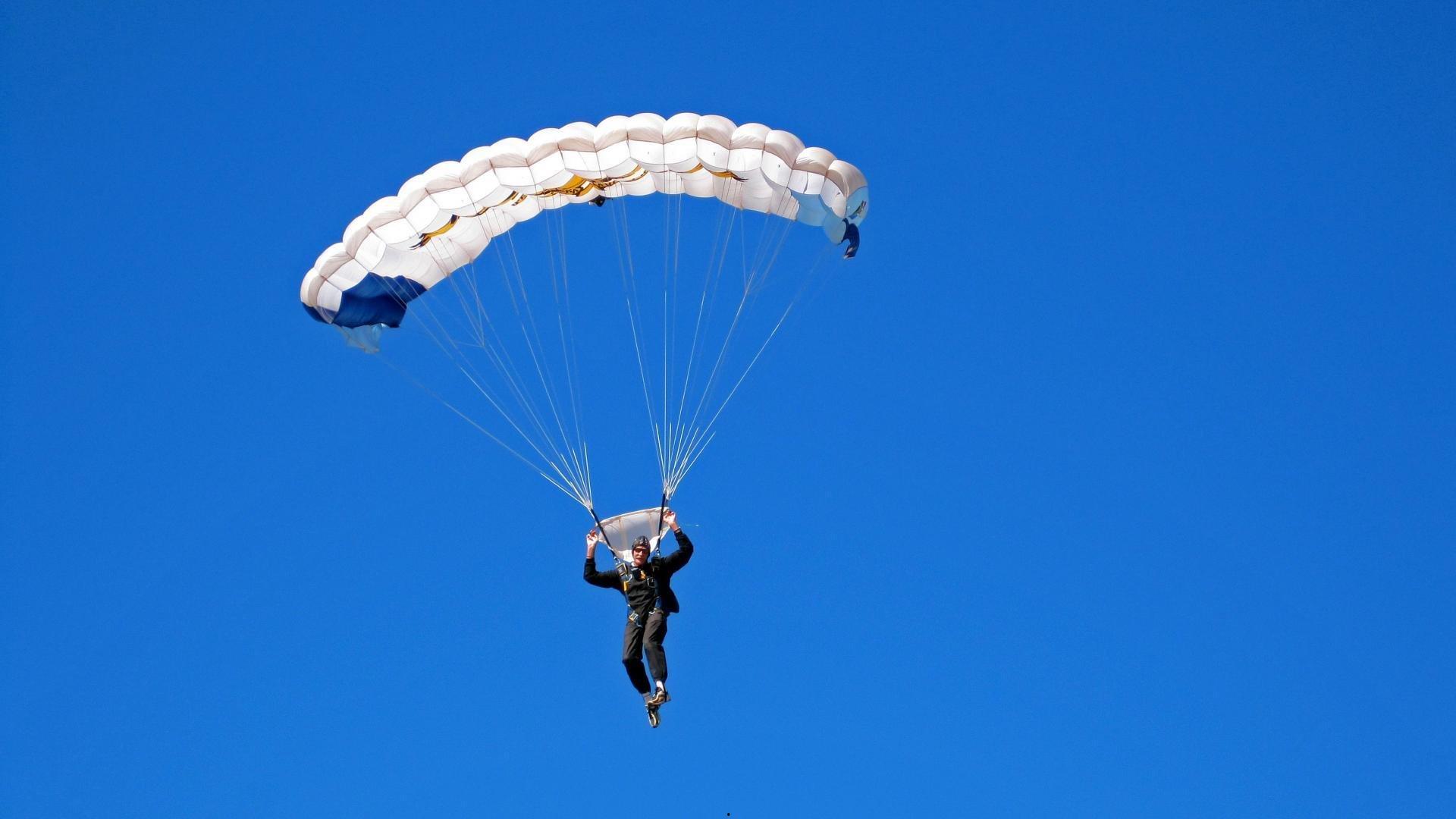 内尔高坦言儿时梦想为白色 深度阵容成枪手赛季关键助力